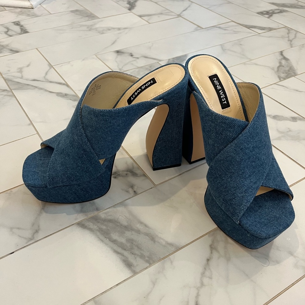Nine West platform sandal